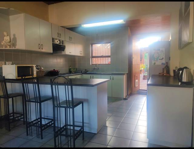 3 BEDROOM HOUSE FOR SALE IN GLENLILLY